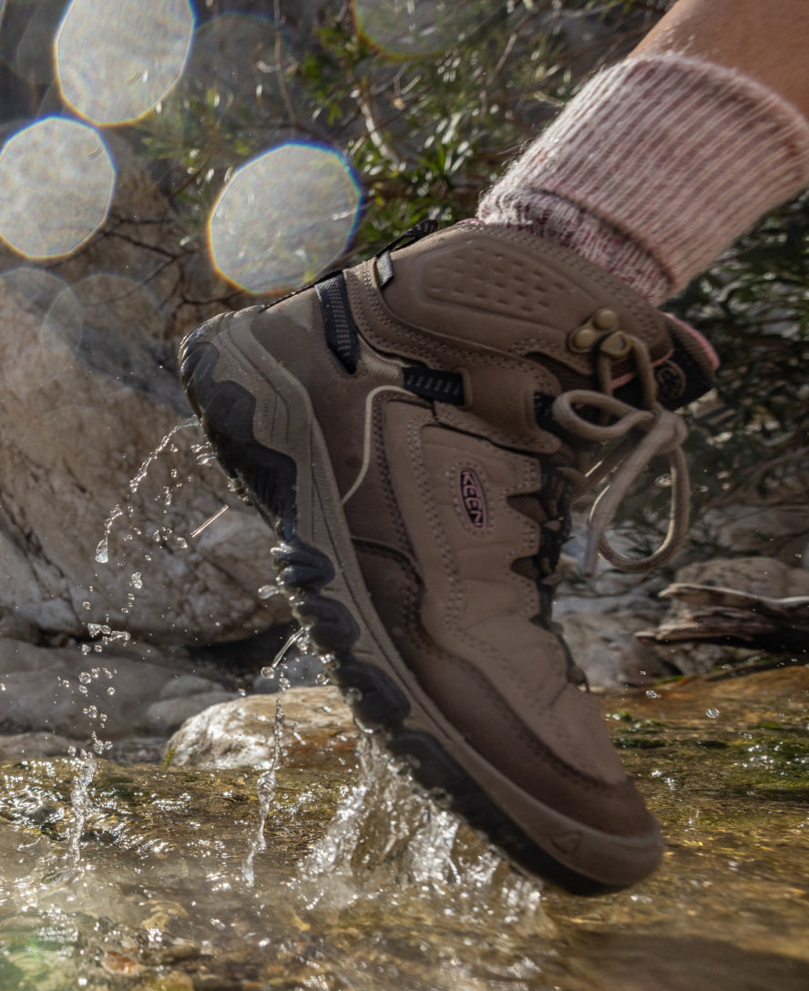 Women's Targhee IV Waterproof Hiking Boot Bison/Beaujolais / Keen / Bison/Beaujolais