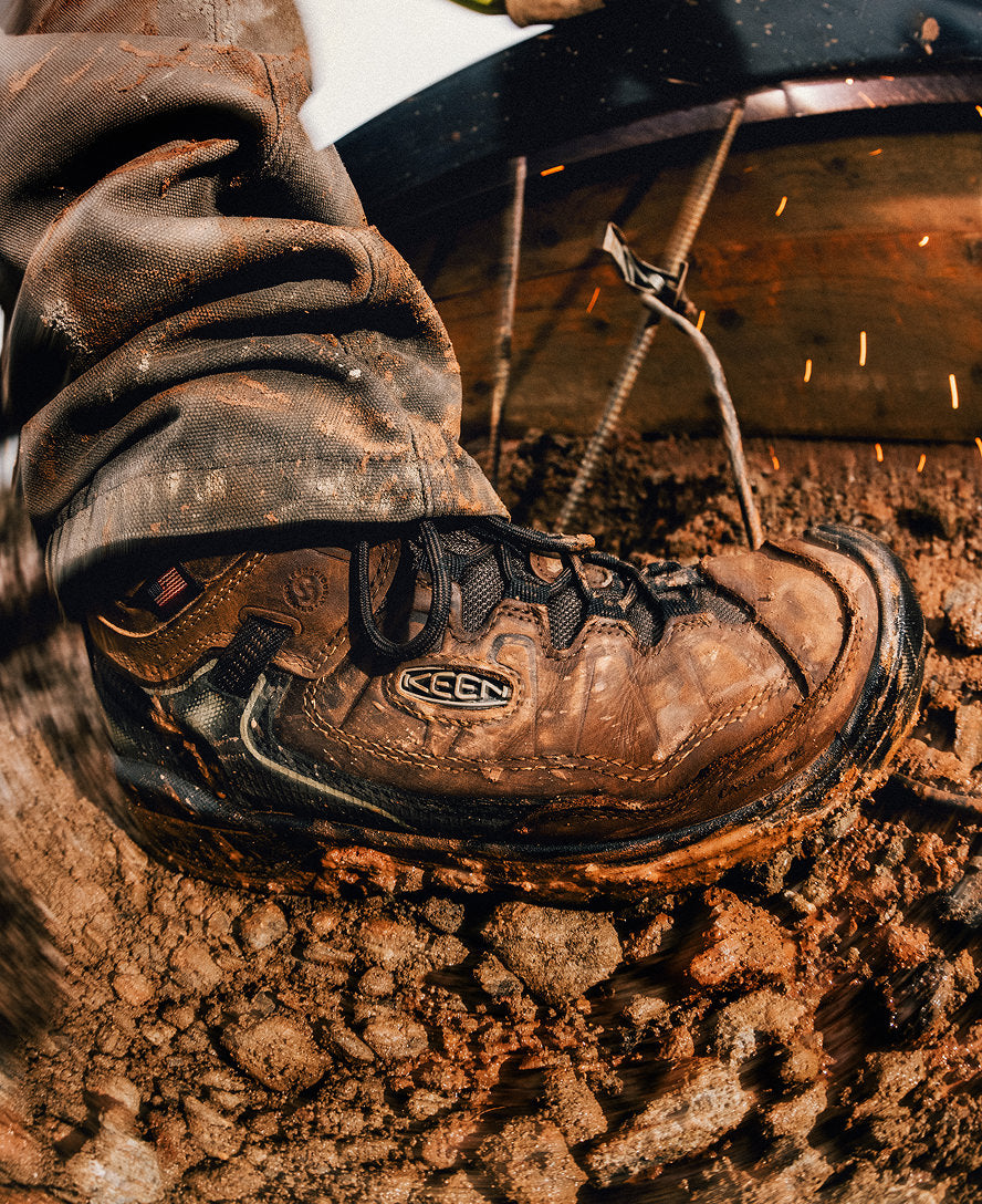 Men's Targhee IV Waterproof Work Boot (Carbon Toe) Dark Earth/Black / Keen / Dark Earth/Black