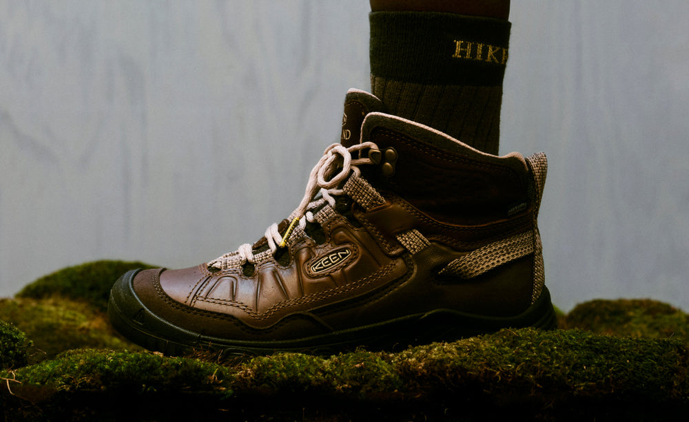 Women's Targhee IV Waterproof Hiking Boot x Hikerkind Dark Earth/Dark Earth / Keen / Dark Earth/Dark Earth