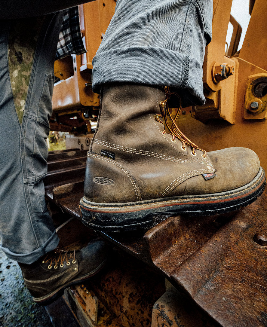 Men's Liberty 8" Waterproof 90° Heel Boot (Carbon Toe) Coffee Bean/Black / Keen / Coffee Bean/Black