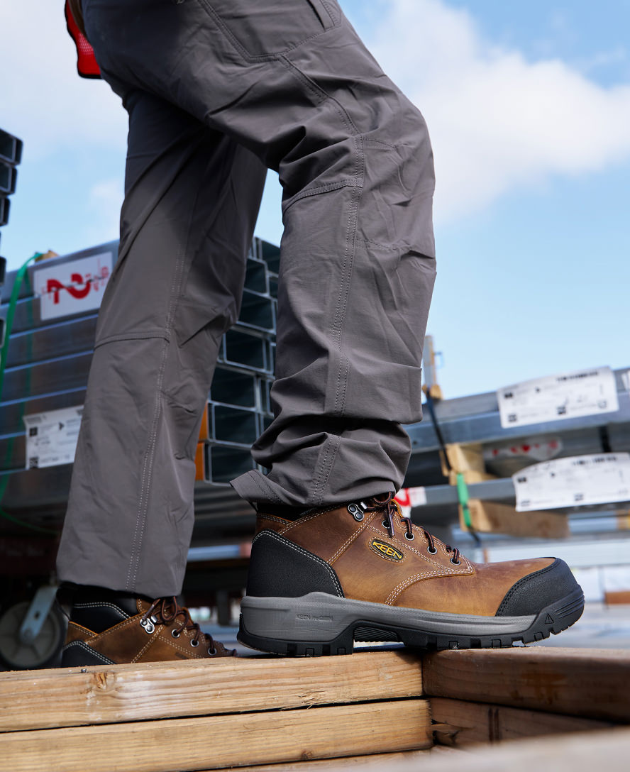 Men's Evanston 8" Insulated Waterproof Boot (Soft Toe) Bison/Black / Keen / Bison/Black