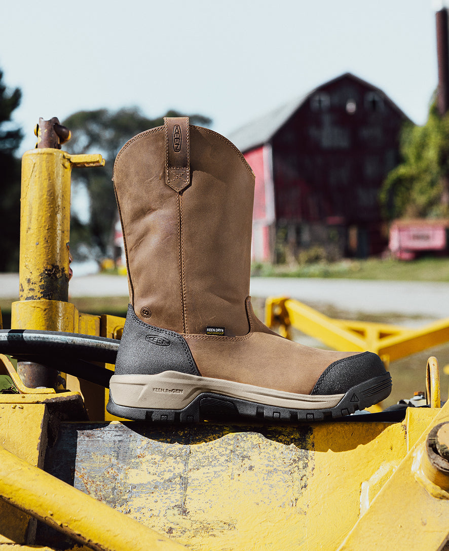 Men's Evanston Pull-On Waterproof Boot (Carbon Toe) Bison/Black / Keen / Bison/Black