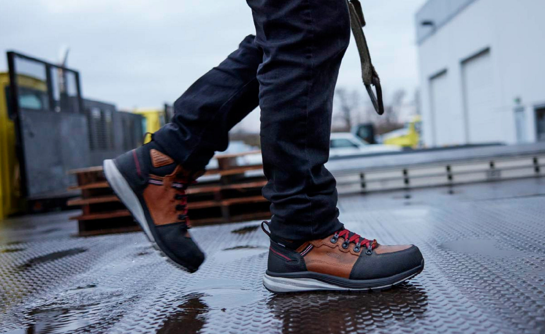Men's Red Hook Waterproof Boot (Carbon Toe) Tobacco/Black / Keen / Tobacco/Black