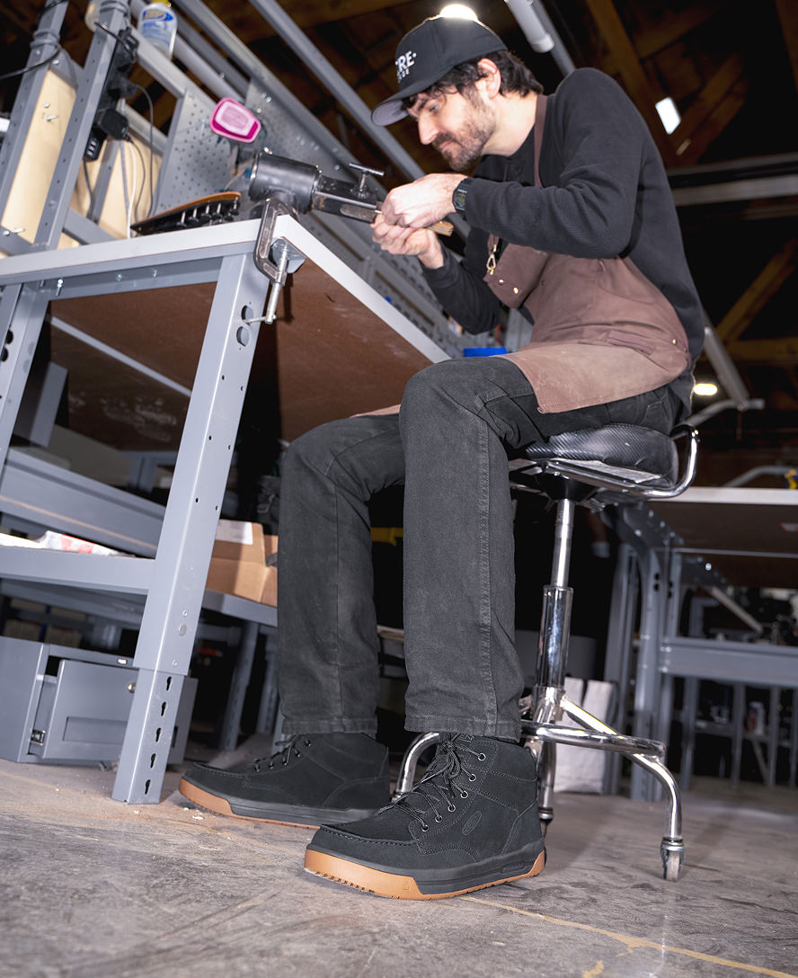 Men's Gibson Boot (Soft Toe) Black/Gum / Keen / Black/Gum