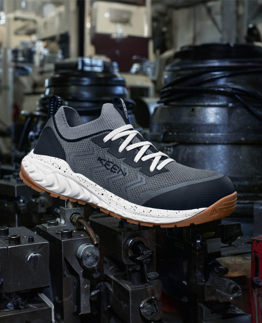 Men's Arvada Shift Work Sneaker (Carbon Toe) Martini Olive/Black / Keen / Martini Olive/Black