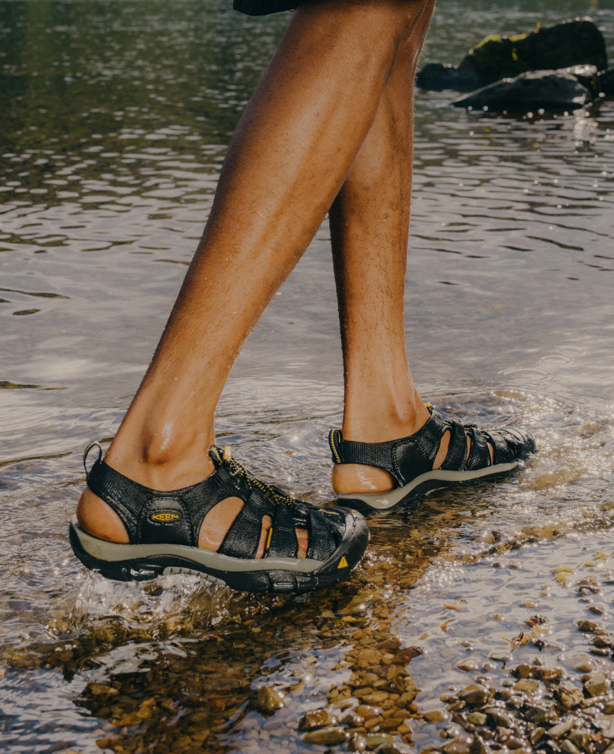 Men's Newport H2 Sandal Navy/Medium Grey / Keen / Navy/Medium Grey
