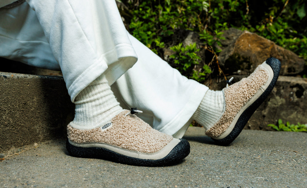 Women's Howser III Slide Plaza Taupe/Black / Keen / Plaza Taupe/Black