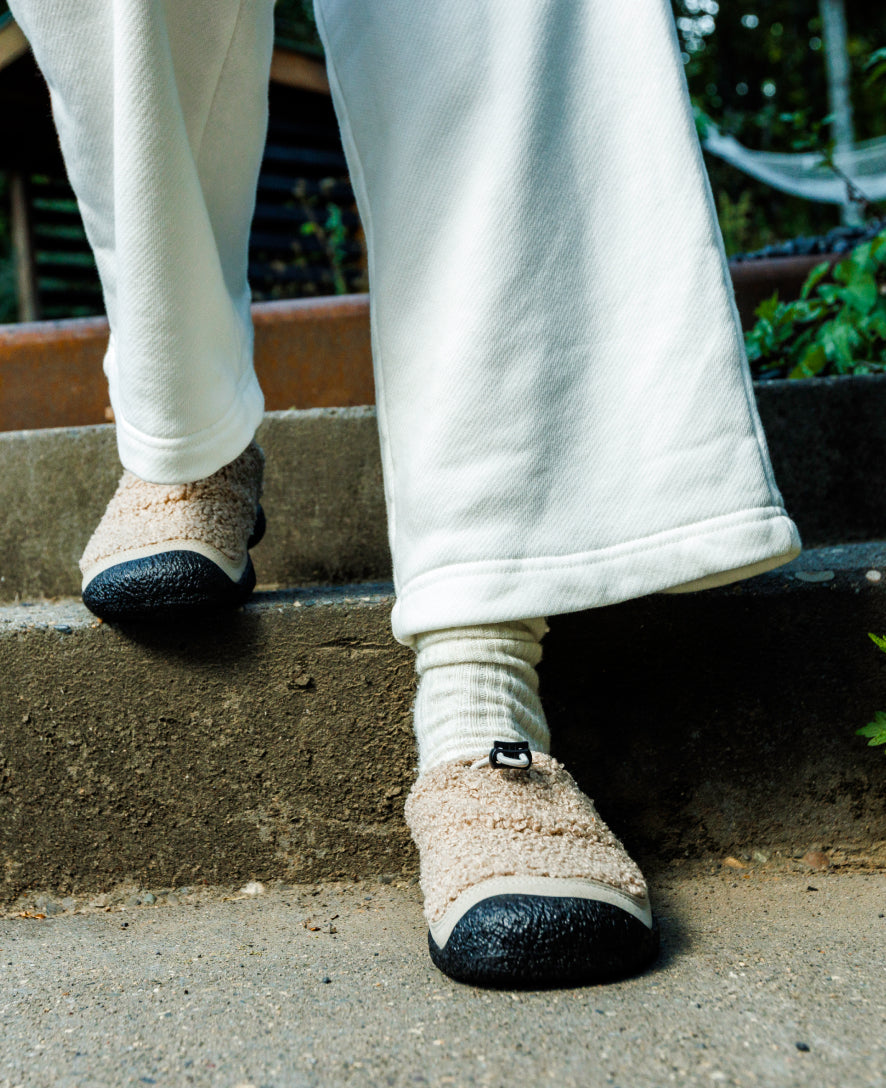 Women's Howser III Slide Plaza Taupe/Black / Keen / Plaza Taupe/Black