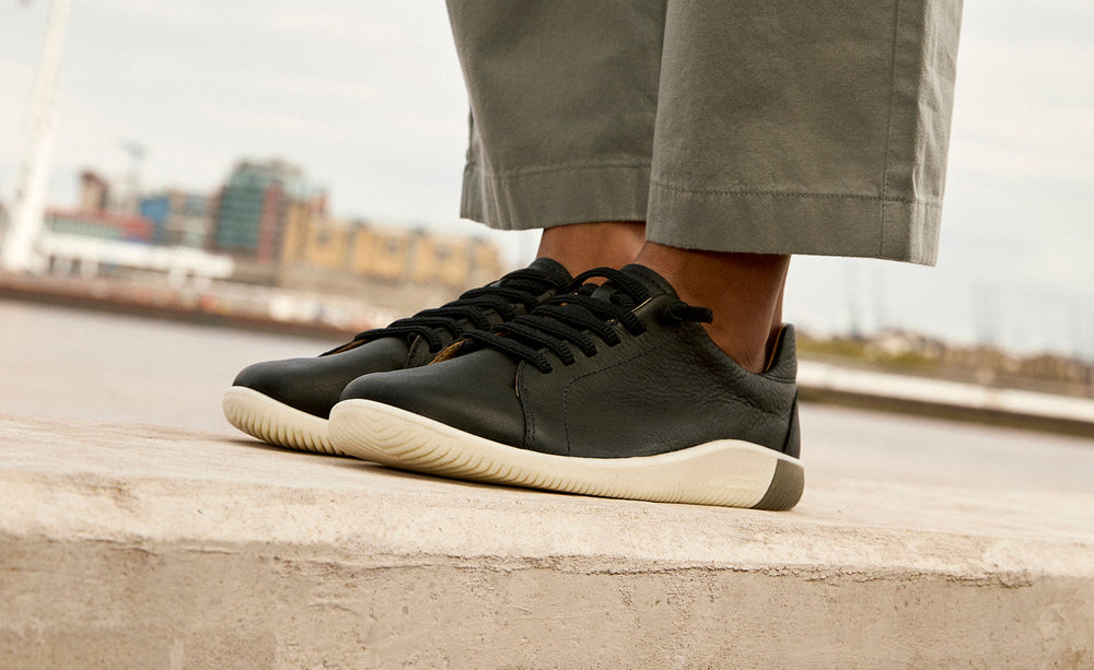 Women's KNX Leather Sneaker Black/Star White / Keen / Black/Star White