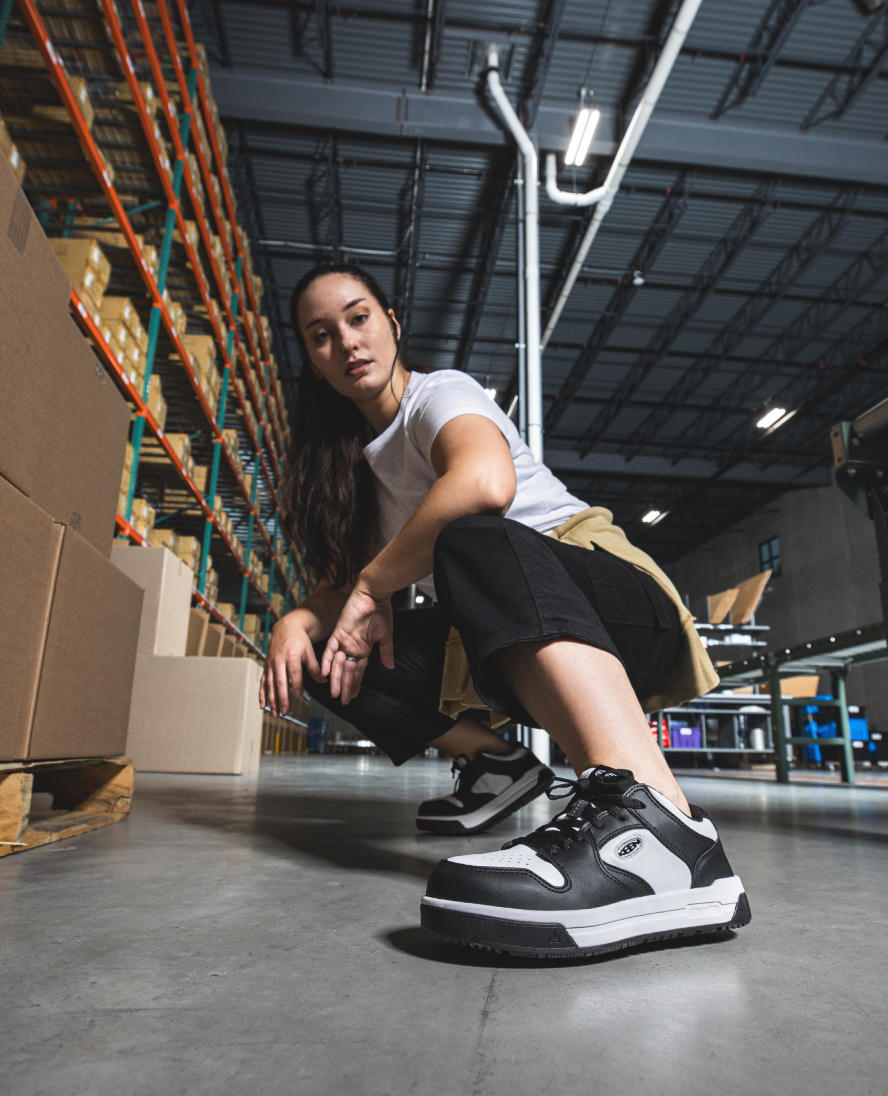 Women's Overton Work Shoe (Carbon Toe) Star White/Black / Keen / Star White/Black