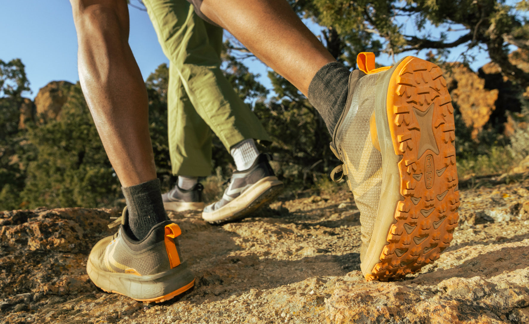 Women's 450 Dirt Hiking Shoe Birch/Nectarine / Keen / Birch/Nectarine