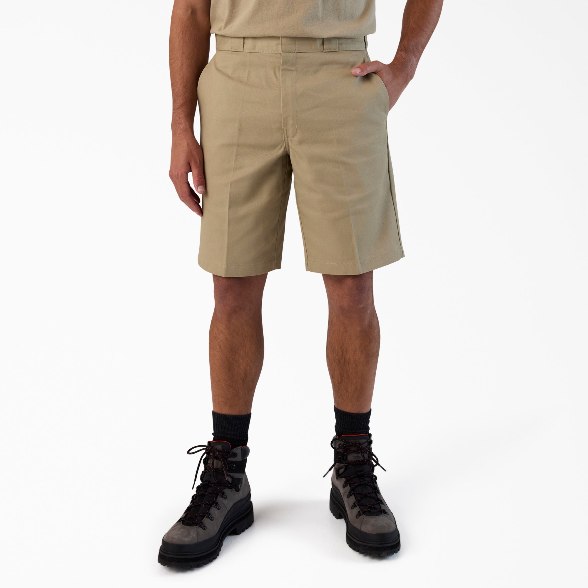 Khaki (KHK),28